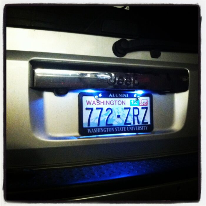 2010 Jeep Commander Cool White LED License Plate Lights