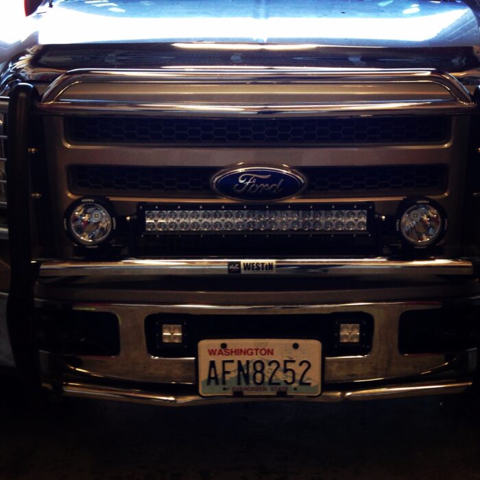 Ford Excursion 20" TOTRON Dual Row TLB3120 LED Light Bar with Vision X Cannons and TOTRON Pod Lights