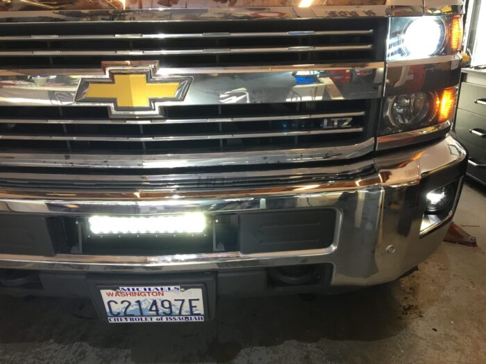 TOTRON TLB3072 10" LED Light Bar Chevrolet Silverado Bumper