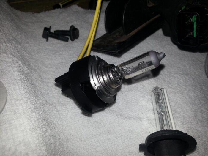 Kia Forte HID Bulb Adapter
