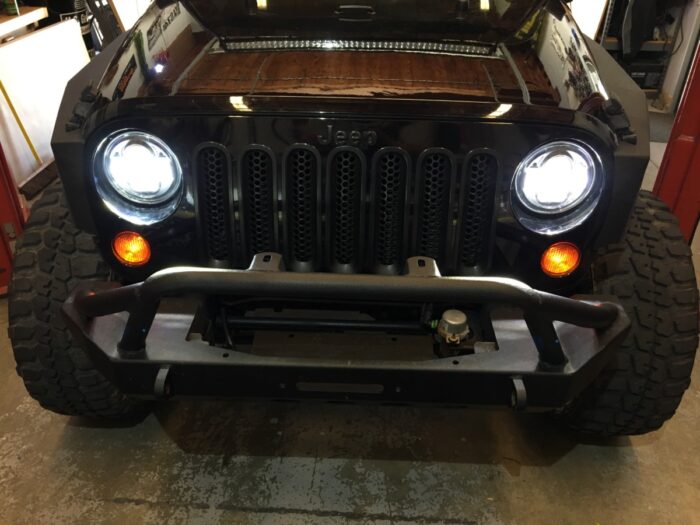 H6024 LED 7" Round Headlight Jeep