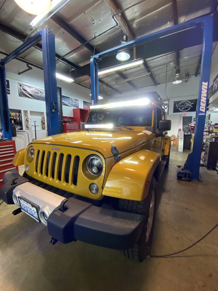 Jeep Wrangler JK LED Hood Roof Mounted LED Light Bar