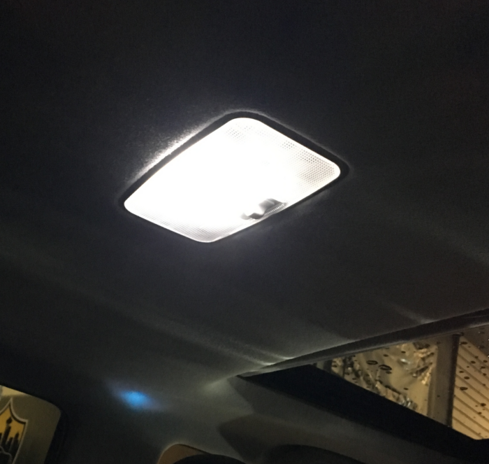 Toyota 4Runner Pure White LED Dome Light