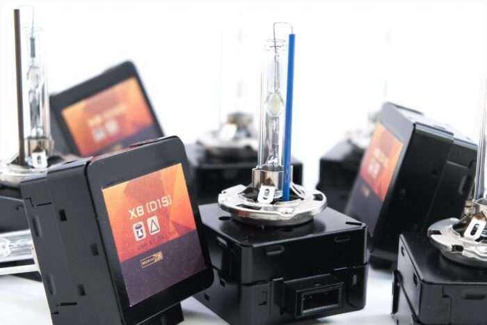 d1s-morimoto-xb-hid-headlight-bulbs-4