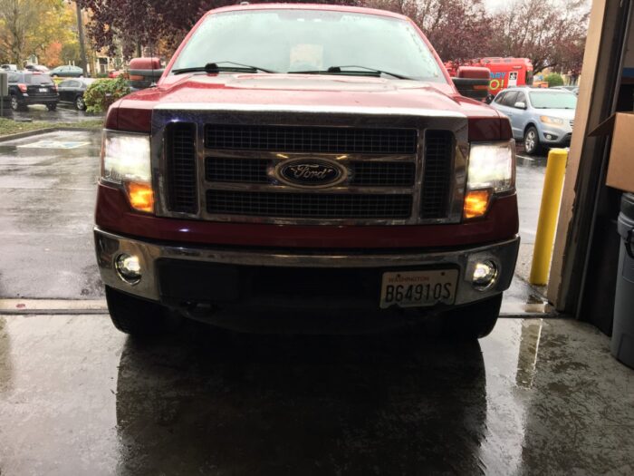 Ford F150 XB LED Fog Lights with HYLUX BiXenon HID Headlights