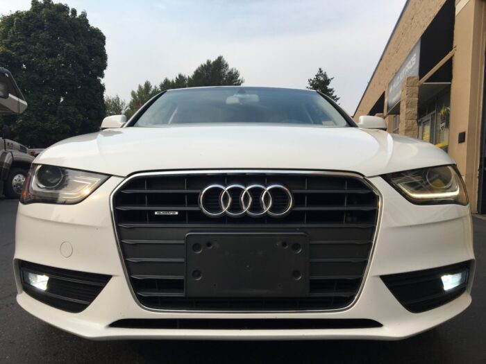 HID Kit Pros Audi A4 HID Fog Light HYLUX Kit