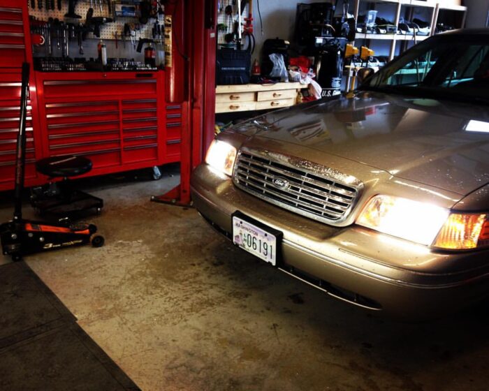 Ford Crown Victoria 4300k HID Kit