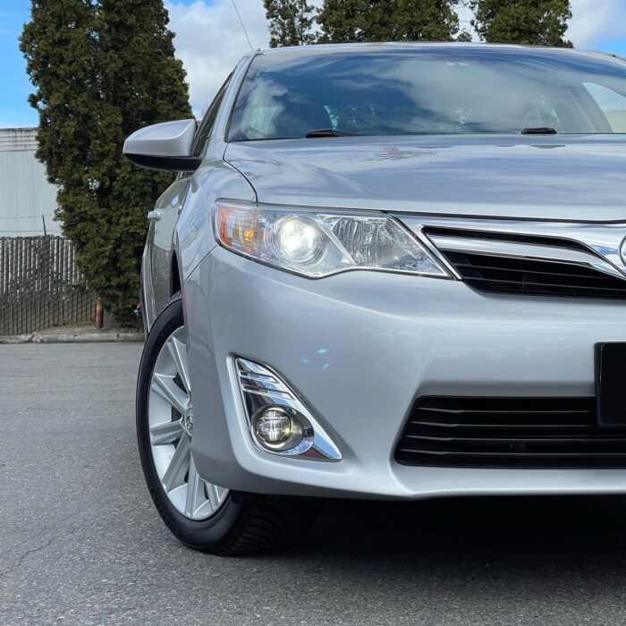Toyota Camry 5000k White HID Low Beams