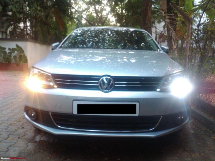 Halogen vs LED DRL VW Jetta Halogen vs LED DRL VW Jetta