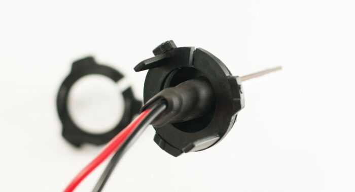 Tiguan HID Bulb Adapter